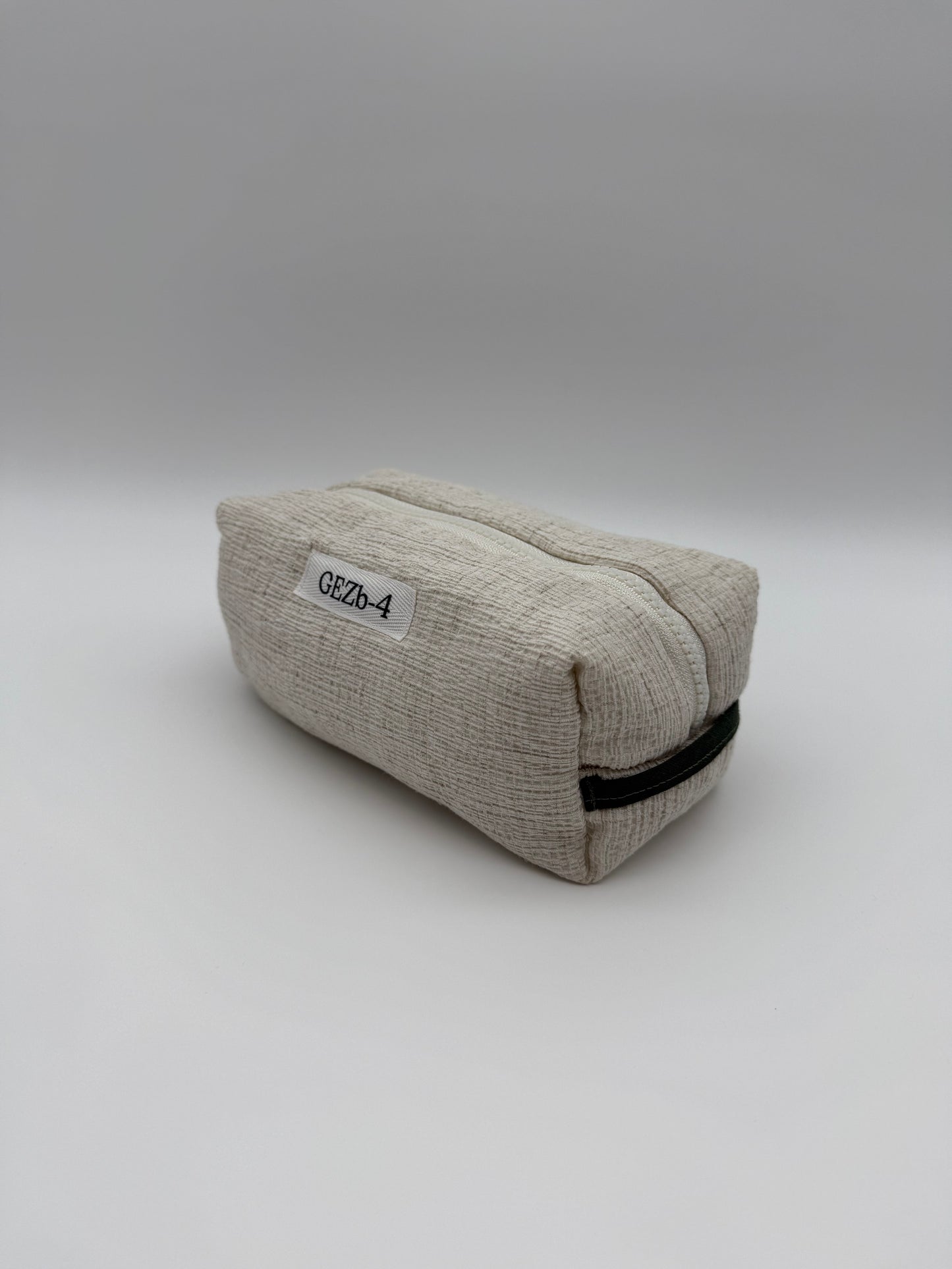 Marshmallow Make-up Bag Medium