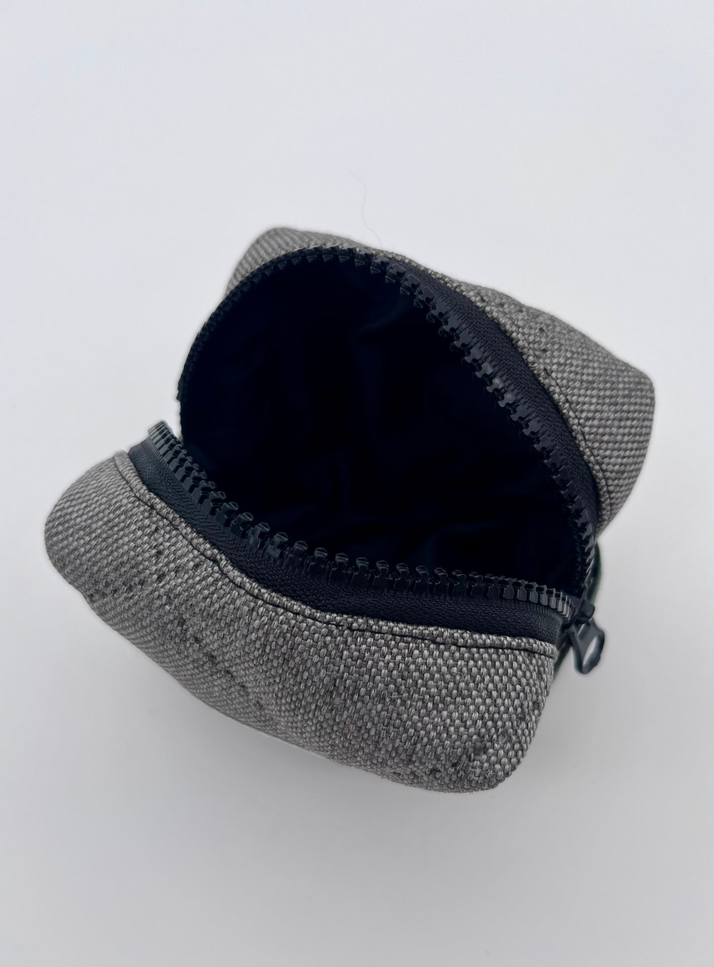 Smoke Make-up Bag Small