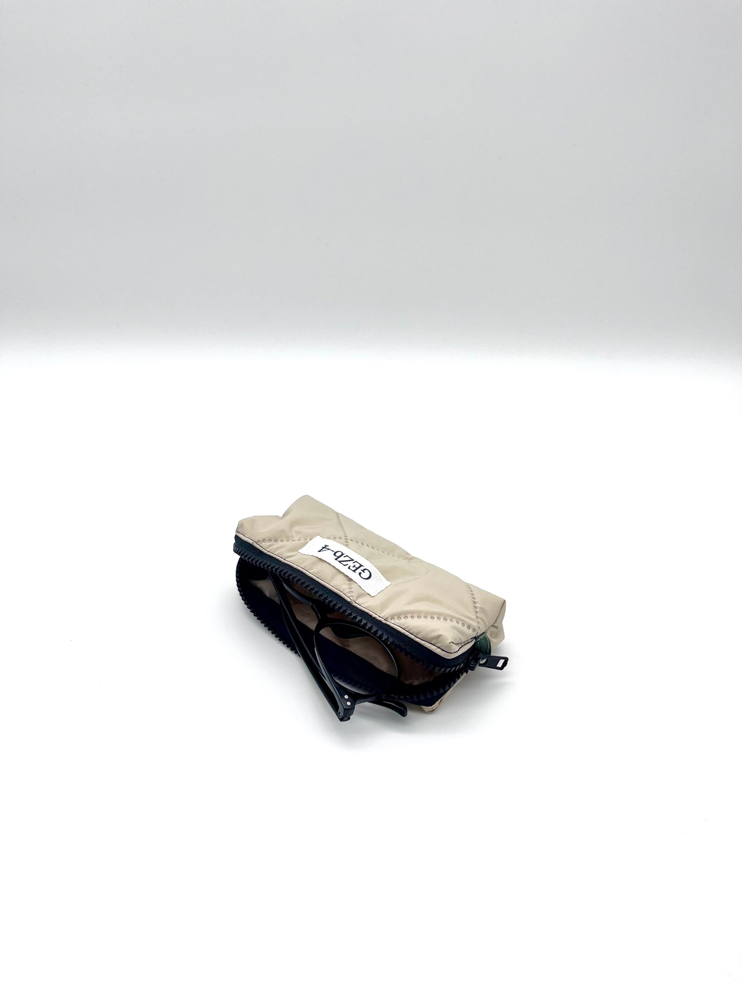Vanilla Glasses Bag