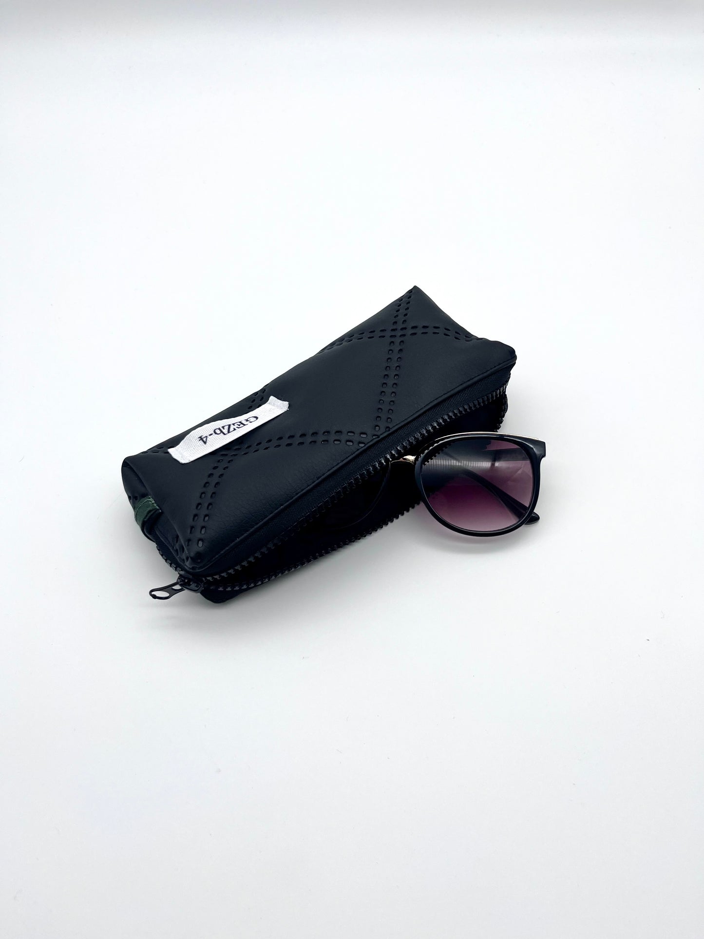 Elegant Black Glasses Bag